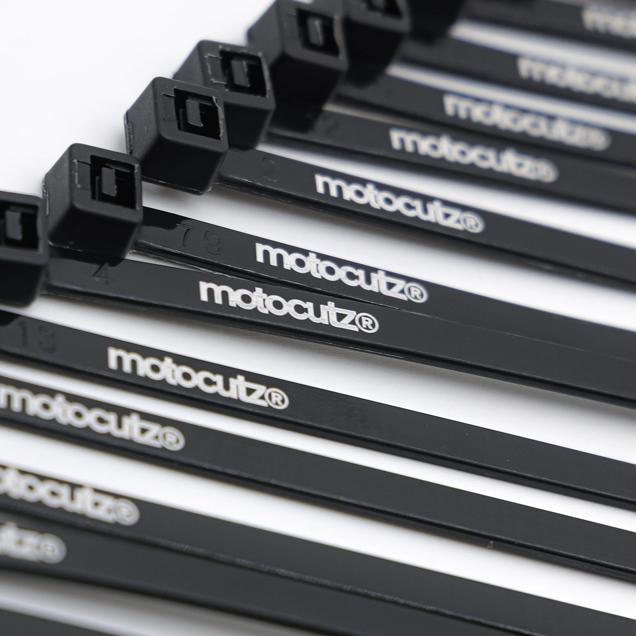 MOTOCUTZ ZIP TIES - 10in, 100 Pack - Image 2